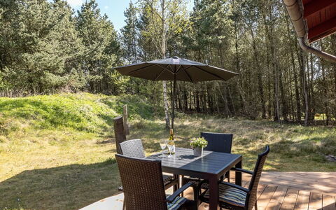 Epiphania - 900M from the Sea: Mueble, Mueble Para Exteriores, Silla, Mesa, Mesa Al Aire Libre, El Terreno Del Lote, Cocina Y Comedor Mesa, Jardín, Patio Interior, Sombra