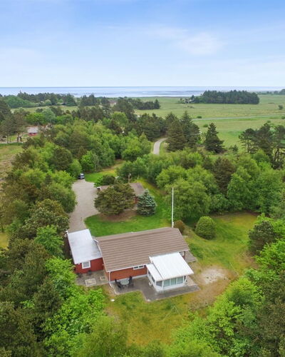 Gwen - 2.7Km from the Sea