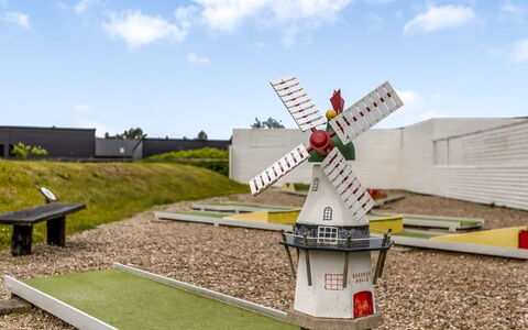 Lotte - 2.3Km from the Sea: Hierba, Casa, Techo, Casa, Cabaña, Arbusto, El Terreno Del Lote, Área Rural, Casa De Campo, Cobertura Del Suelo