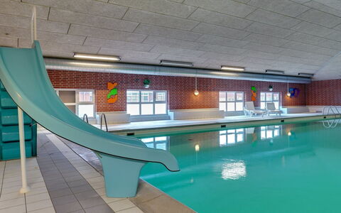 Palni - 2.3Km from the Sea: Piscina, Material Compuesto, Recurso, Centro De Ocio, Hotel, La Luz Del Día, Loseta, Thermae, Lámpara