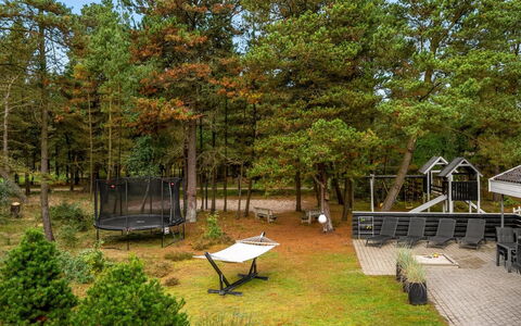 Jensen - 700M to the Fjord: Árbol, El Terreno Del Lote, Jardín, Sombra, Paisajismo, Bosque, Parque, Patio Interior, Césped, Yarda