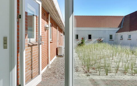 Stefan - 500M from the Sea: Casa, Techo, Casa, Cabaña, Cobertizo, Edificios Del Jardín, Vía Muerta, Yarda, Cuarto De Troncos, \Choza