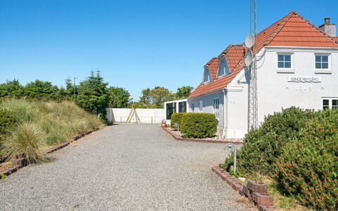 Stefan - 500M from the Sea: Casa, Techo, Casa, Cabaña, Cobertizo, Edificios Del Jardín, Vía Muerta, Yarda, Cuarto De Troncos, \Choza
