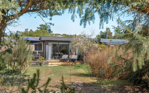 Clemence - 900M from the Sea: Cabaña, Cobertizo, \Choza, Casa De Campo, Pradera, Choza, Granero, Cuarto De Troncos, Edificios Del Jardín