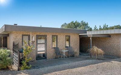 Clemence - 900M from the Sea