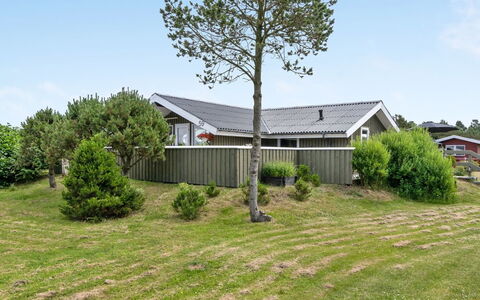 Arlette - 1.8Km from the Sea: Cabaña, Cobertizo, \Choza, Casa De Campo, Pradera, Choza, Granero, Cuarto De Troncos, Edificios Del Jardín
