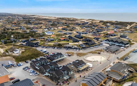 Anneka - 200M from the Sea: Casa, Techo, Casa, Cabaña, Cobertizo, Edificios Del Jardín, Vía Muerta, Yarda, Cuarto De Troncos, \Choza