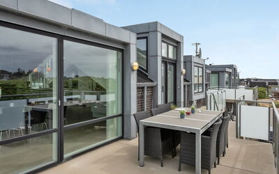Anneka - 200M from the Sea