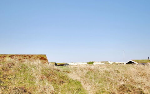 Herfrith - from the Sea: Arbusto, Diseño Urbano, Cobertura Del Suelo, Ladrillo, Departamento, Inmuebles, Enladrillado, Balcón, Paisajismo