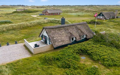 Hen - 400M from the Sea