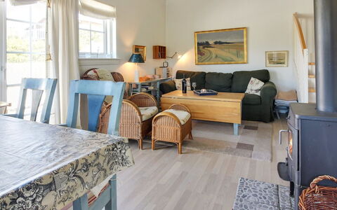 Eleonore - 100M from the Sea: Piscina, Ciudad De Vacaciones