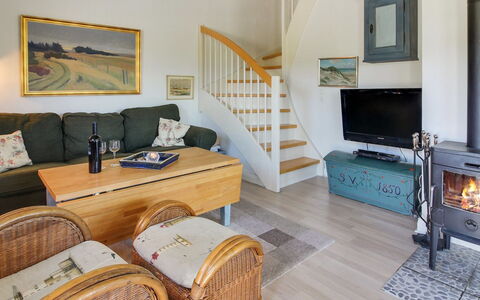 Eleonore - 100M from the Sea: Piscina, Ciudad De Vacaciones