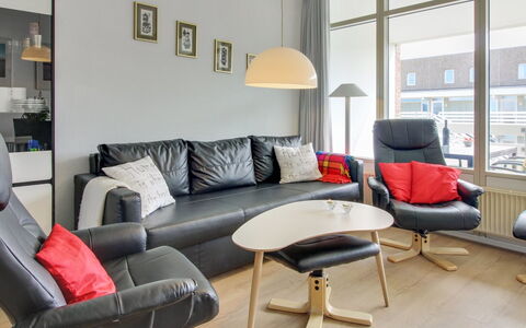 Pavlinka - 200M from the Sea: Mueble, Diseño De Interiores, Piso, Suelo, Madera, Habitación, Sala, Techo, Encendiendo, Silla