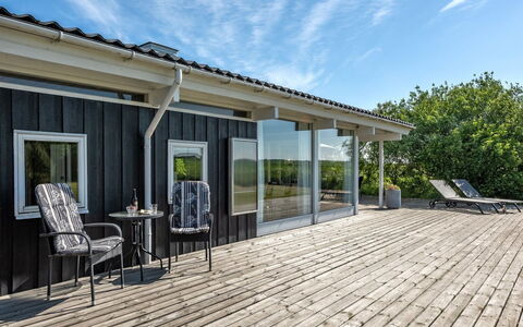 Anund - 1.4Km from the Sea: Casa, Techo, Casa, Cabaña, Cobertizo, Edificios Del Jardín, Vía Muerta, Yarda, Cuarto De Troncos, \Choza