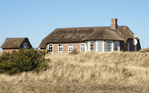 Aslaug - 500M from the Sea: Madera, Techo, Arquitectura, Casa, Casa, Cabaña, Vía Muerta, Madera Dura, Pendiente, Inmuebles