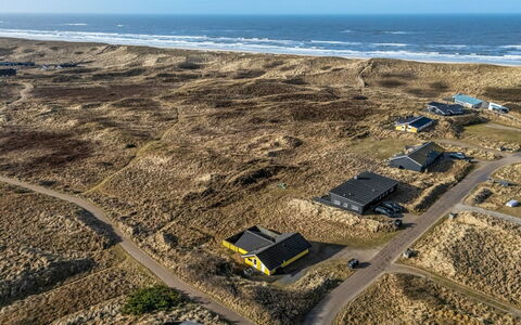 Velena - from the Sea: Casa, Techo, Casa, Cabaña, Cobertizo, Edificios Del Jardín, Vía Muerta, Yarda, Cuarto De Troncos, \Choza