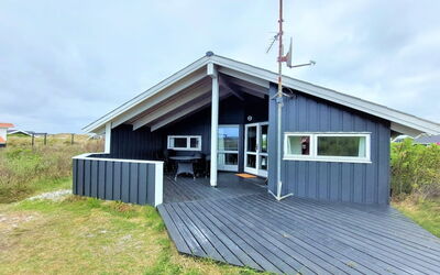 Clara - 500M from the Sea