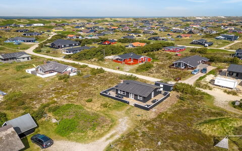 Arbnora - 400M from the Sea: Madera, Casa, Cabaña, Casa, Techo, Área Rural, Vía Muerta, Cuarto De Troncos, Edificios Del Jardín, Madera Dura
