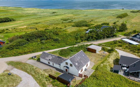 Matthias - 400M to the Fjord: Cabaña, Casa, Casa, Techo, Porche, Inmuebles, Vía Muerta, Edificios Del Jardín, Casa De Campo, Yarda