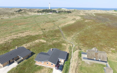 Sorella - 800M from the Sea: Casa, Techo, Casa, Cabaña, Cobertizo, Edificios Del Jardín, Vía Muerta, Yarda, Cuarto De Troncos, \Choza