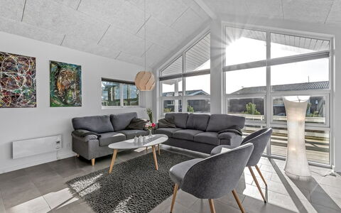 Niesina - from the Sea: Diseño De Interiores, Piso, Madera, Sofá, Mueble, Techo, Suelo, Sala, Habitación