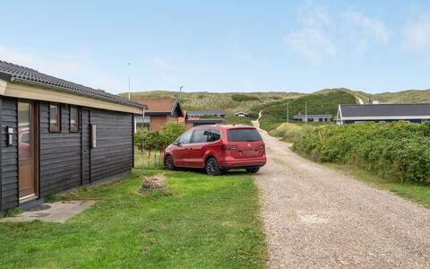 Leleks - 200M from the Sea: Casa, Casa, Techo, Cabaña, Arbusto, Vía Muerta, Puerta, Jardín, Casa De Campo