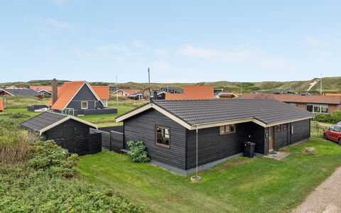 Leleks - 200M from the Sea: Casa, Casa, Techo, Cabaña, Arbusto, Vía Muerta, Puerta, Jardín, Casa De Campo