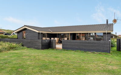 Leleks - 200M from the Sea