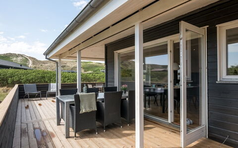 Temelko - 200M from the Sea: Piscina, Mueble Para Exteriores, Mueble, Recurso, Losa, Eco Hotel, Sombra, Silla, Ocio, Inmuebles