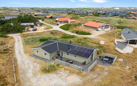 Drifa - 600M from the Sea: Techo, El Terreno Del Lote, Cabaña, Casa, Área Rural, Cobertizo, Vía Muerta, Edificios Del Jardín, Cuarto De Troncos, \Choza