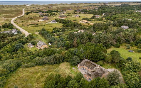 Hedi - 900M from the Sea: Casa, Techo, Casa, Cabaña, Cobertizo, Edificios Del Jardín, Vía Muerta, Yarda, Cuarto De Troncos, \Choza