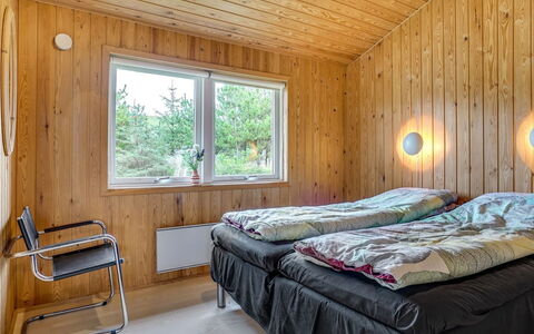 Hereth - 700M from the Sea: Madera, Habitación, Techo, Casa, Lecho, Cama, Congelación, Sábana, Marco De La Cama, Manchas De Madera
