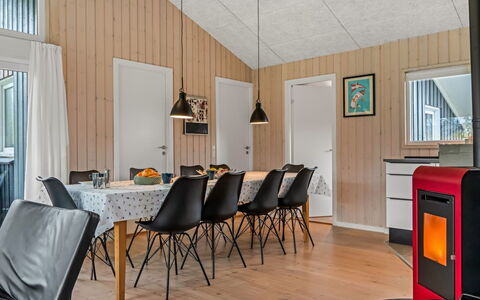 Franke - 1.1Km from the Sea: Techo, Piso, Diseño De Interiores, Suelo, Material Compuesto, Mueble, Recurso, Hotel, Diseño, La Luz Del Día