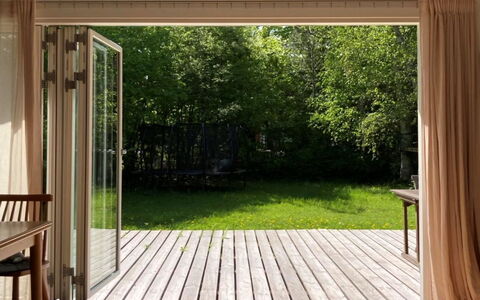 Sarah - 500M from the Sea: Piscina, Mueble Para Exteriores, Mueble, Recurso, Losa, Eco Hotel, Sombra, Silla, Ocio, Inmuebles