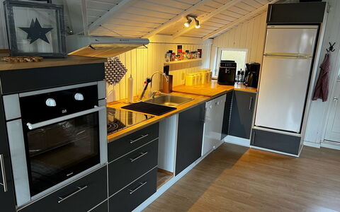 Analine - 1Km from the Sea: Piscina, Mueble Para Exteriores, Mueble, Recurso, Losa, Eco Hotel, Sombra, Silla, Ocio, Inmuebles