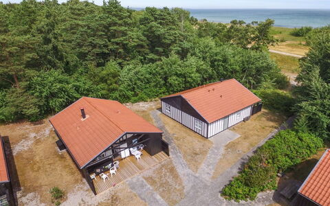 Bergit - 55M from the Sea: Madera, Techo, Casa, Casa, Arquitectura, Vía Muerta, El Terreno Del Lote, Cabaña, Cobertizo, Edificios Del Jardín