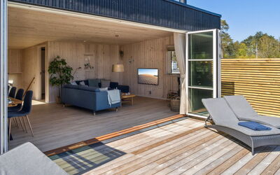 Engli - 90M from the Sea