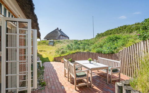 Mattias - 100M from the Sea: Hierba, Pradera, Paisaje, Ecorregión, Llanura, Planta De La Comunidad, El Terreno Del Lote, Mueble Para Exteriores, Pradera, Shrubland