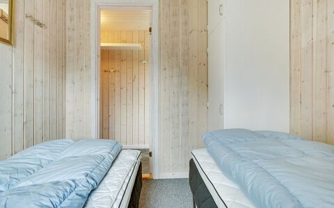Patrice - 2Km from the Sea: Mueble, Diseño De Interiores, Silla, Piso, Mesa, Recurso, Suelo, Techo, Habitación, Eco Hotel