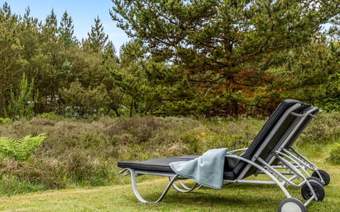 Saxi - 2.6Km from the Sea: Mueble, Diseño De Interiores, Silla, Piso, Mesa, Recurso, Suelo, Techo, Habitación, Eco Hotel