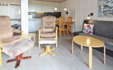 Gertruda - 2.3Km from the Sea: Mueble, Madera, Piso, Diseño De Interiores, Suelo, Techo, Habitación, Mesa, Sala, Silla