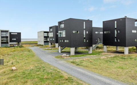 Leto - 2Km from the Sea: Hierba, Casa, Techo, Casa, Cabaña, Arbusto, El Terreno Del Lote, Área Rural, Casa De Campo, Cobertura Del Suelo