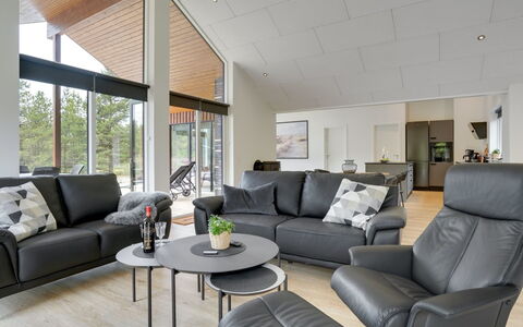Heidi - 1Km from the Sea: Mueble, Diseño De Interiores, Piso, Sofá, Sala, Suelo, Casa, Departamento