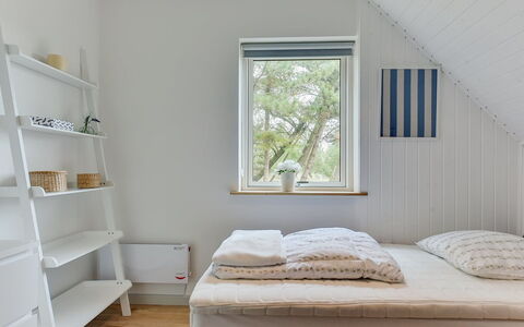 Reijo: Diseño De Interiores, Madera, Piso, Suelo, Habitación, Techo, Cama, Mueble, Encendiendo, Casa