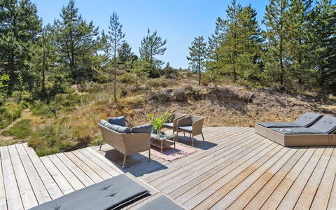 Reijo: Madera, Madera Dura, Mueble Para Exteriores, Cubierta, Tablón, Suelos De Madera, Silla, Jardín, Eco Hotel, Sombra