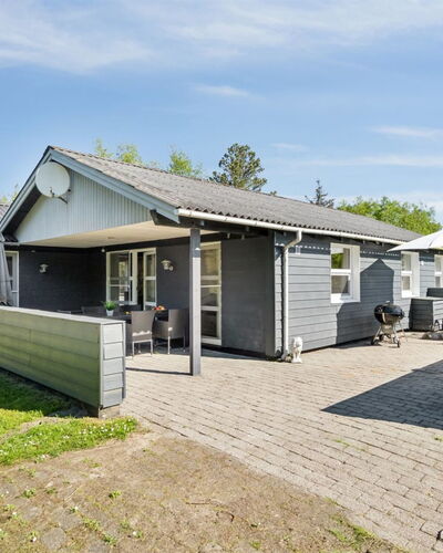 Glenna - 1.8Km from the Sea
