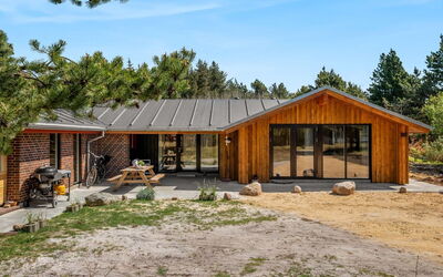 Etti - 1Km from the Sea