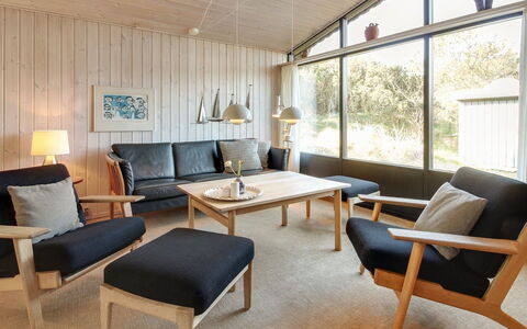 Pisana - 400M from the Sea: Mueble, Diseño De Interiores, Madera, Piso, Sala, Sofá, Techo, Suelo, Lámpara, Encendiendo