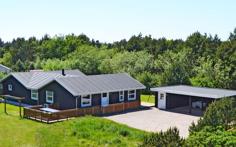 aaro - 1.5km From The Sea