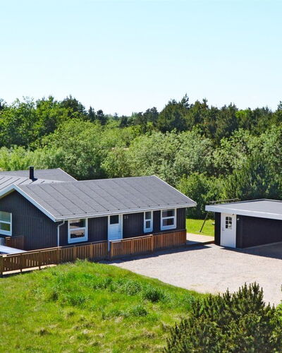 aaro - 1.5km From The Sea